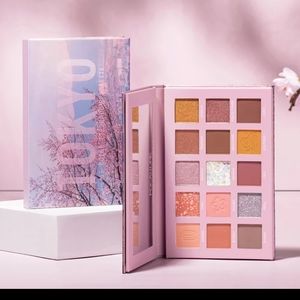 FOCALLURE TOKYO Eye Shadow Palette Silky Pigment M